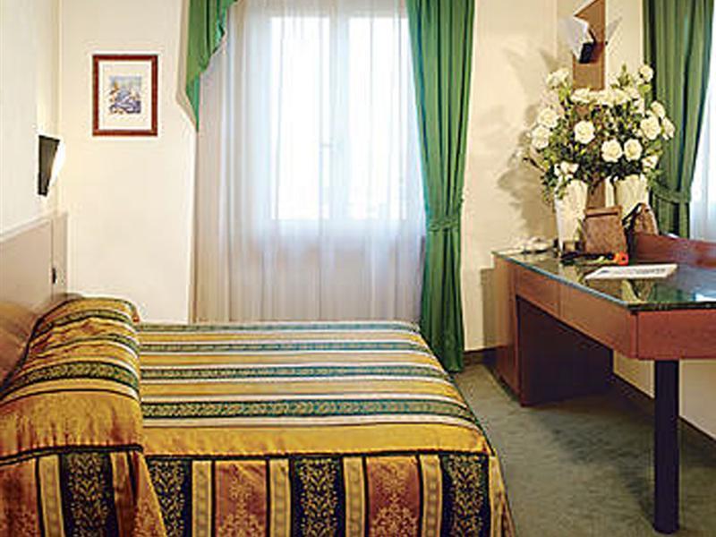 Best Western Hotel Turismo San Martino Buon Albergo Δωμάτιο φωτογραφία